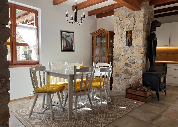 “house Botic” Willa